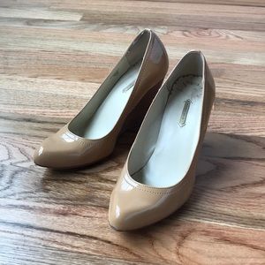 Max Studio MECCA Nude Wood Wedges